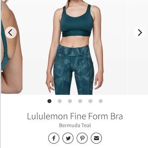 Lululemon Fine Form Bra
Bermuda Teal EUC
